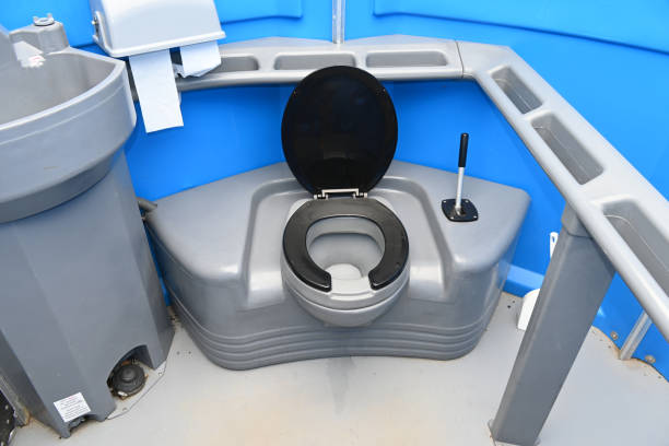 Best Portable restroom trailer rental  in Pantego, TX